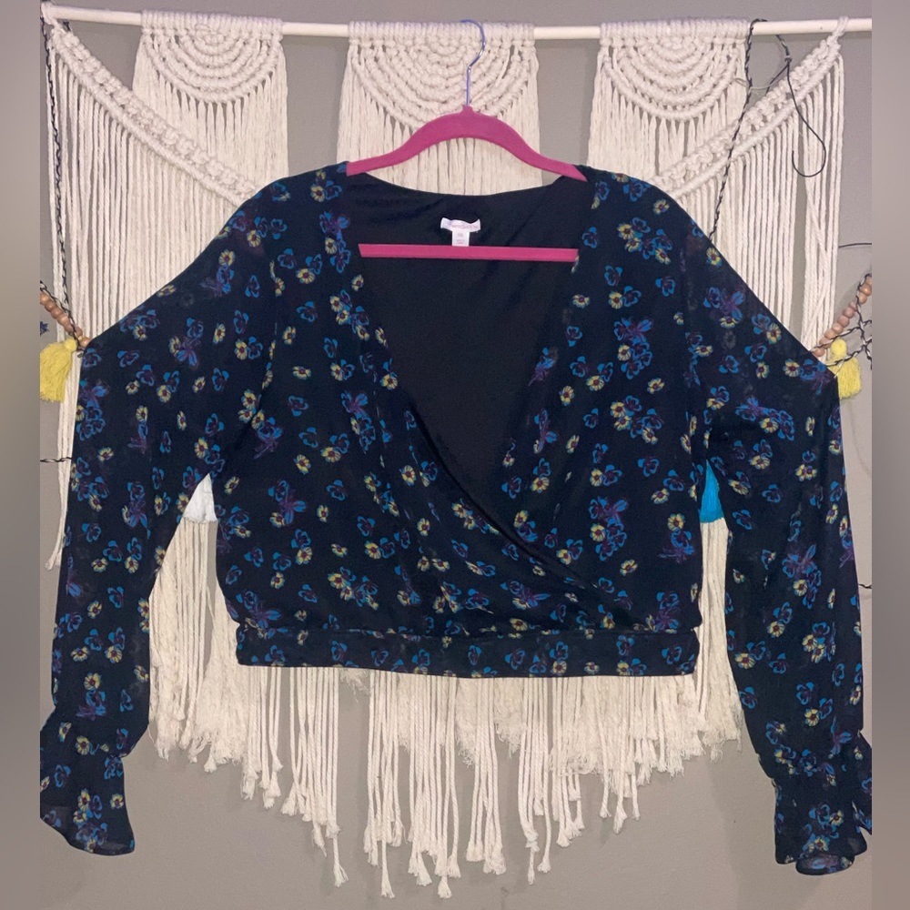 Floral crop plus size blouse